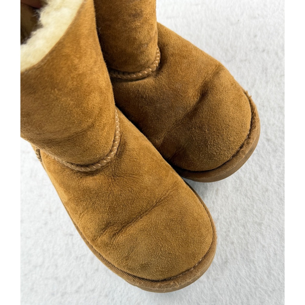 UGG Mini Bailey Bow Chestnut Sheepskin Boots Kids Size 11 3280T - Picture 6 of 8